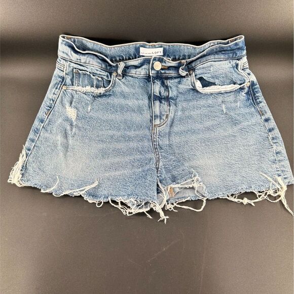 LOFT-Made And Loved Wm's Sz 28/6 Lt Blu Wash 5 Pkt Shorts 99%Cotton & 1%Elastin - Picture 1 of 10